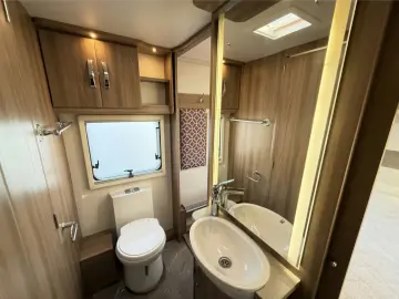 Altele Swift Conqueror 560