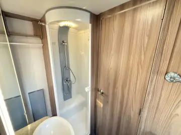 Altele Swift Conqueror 560