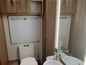 Altele Swift Conqueror 560