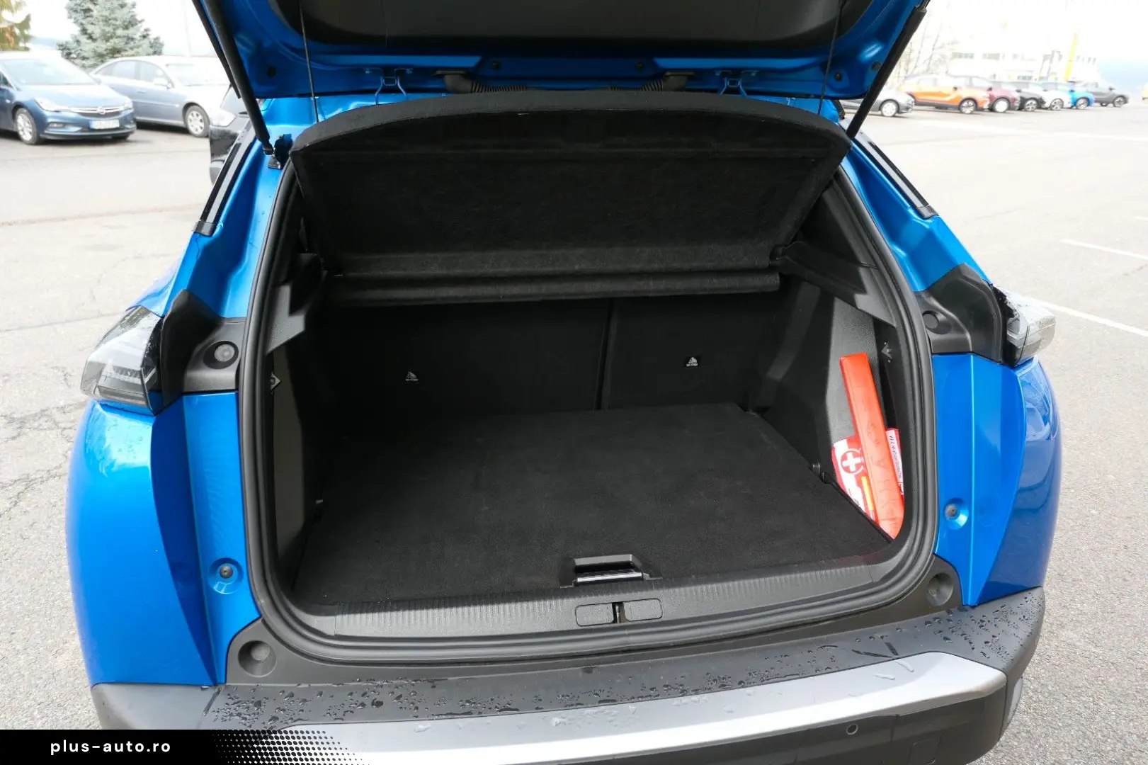 PEUGEOT Neuer 2008 GT Pure Tech AT8 130PS NAV SHZ LED