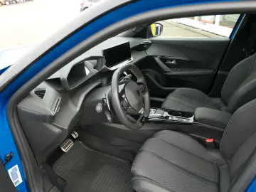 PEUGEOT Neuer 2008 GT Pure Tech AT8 130PS NAV SHZ LED