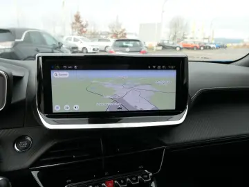 PEUGEOT Neuer 2008 GT Pure Tech AT8 130PS NAV SHZ LED