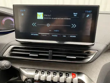 PEUGEOT 3008 GT 1.2 Automatik LED Soundsystem ACC