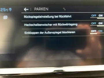 PEUGEOT 3008 GT 1.2 Automatik LED Soundsystem ACC