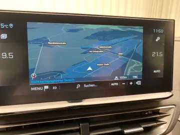 PEUGEOT 3008 GT 1.2 Automatik LED Soundsystem ACC