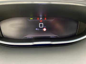 PEUGEOT 3008 GT 1.2 Automatik LED Soundsystem ACC