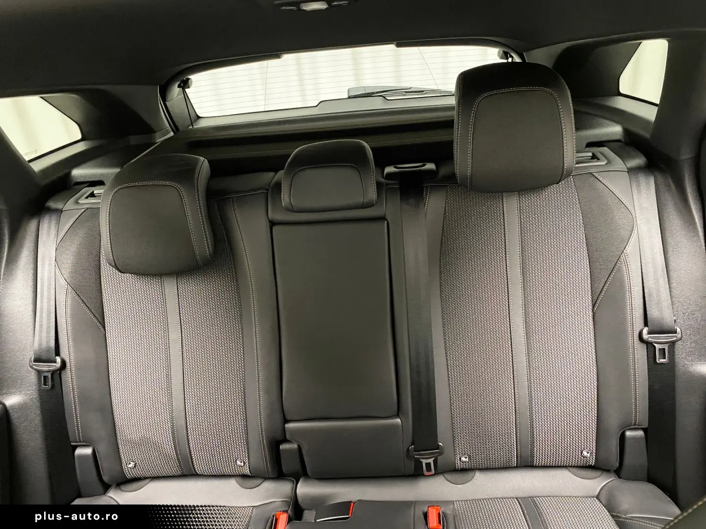 PEUGEOT 3008 GT 1.2 Automatik LED Soundsystem ACC