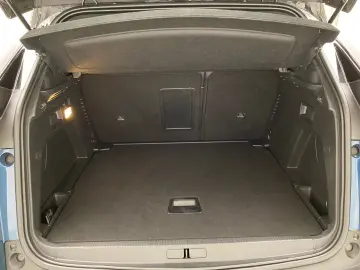 PEUGEOT 3008 GT 1.2 Automatik LED Soundsystem ACC