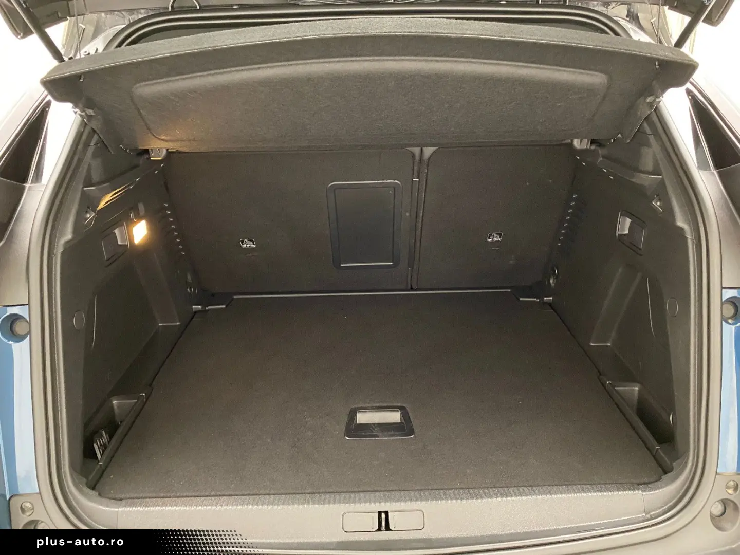 PEUGEOT 3008 GT 1.2 Automatik LED Soundsystem ACC