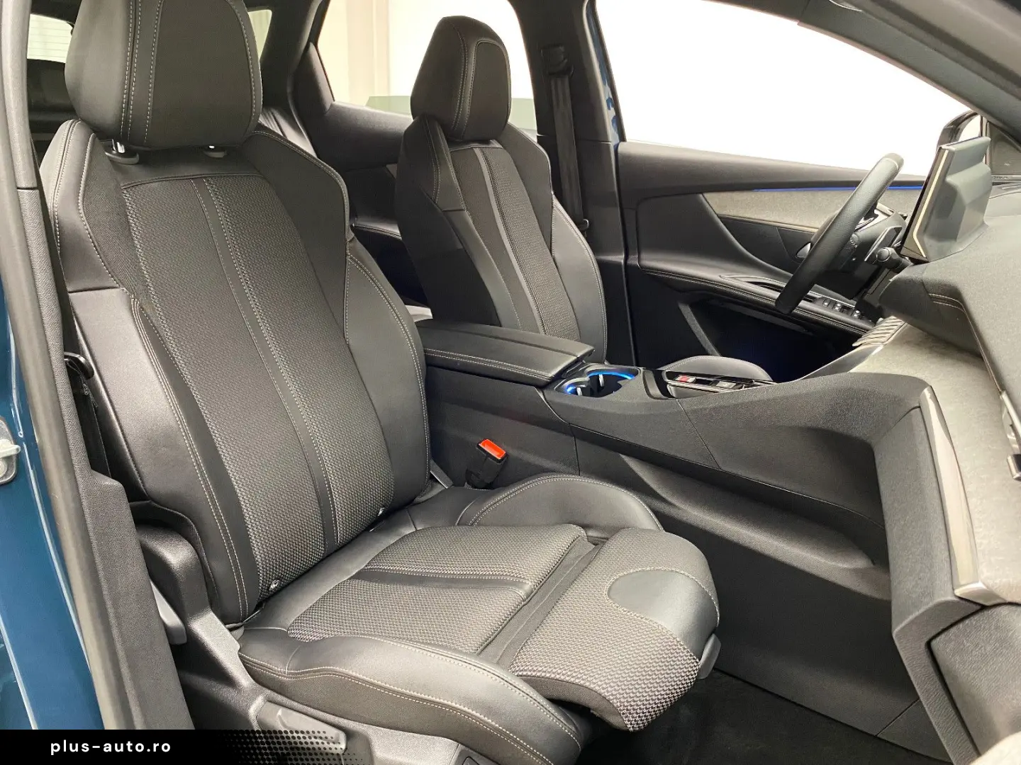 PEUGEOT 3008 GT 1.2 Automatik LED Soundsystem ACC