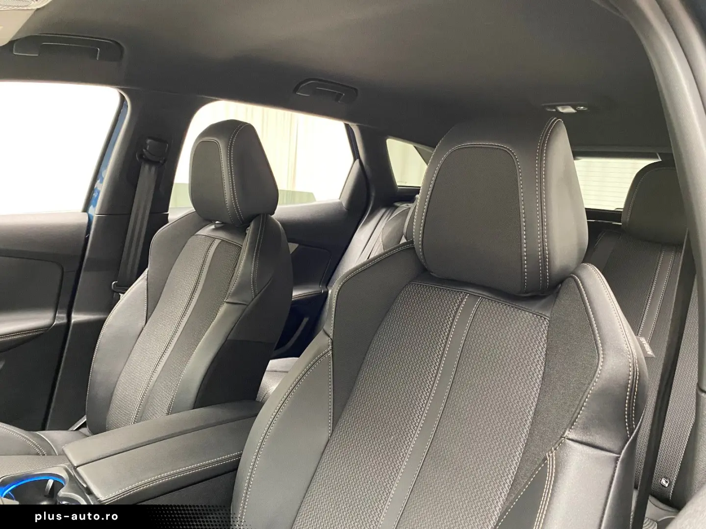 PEUGEOT 3008 GT 1.2 Automatik LED Soundsystem ACC