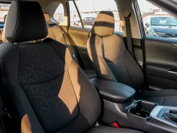 TOYOTA RAV4 2.5 hybrid Active