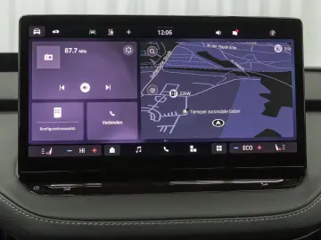 SKODA Enyaq Coupe iV RS 4x4 Suite AHK LM21 WÄRMEPUMPE