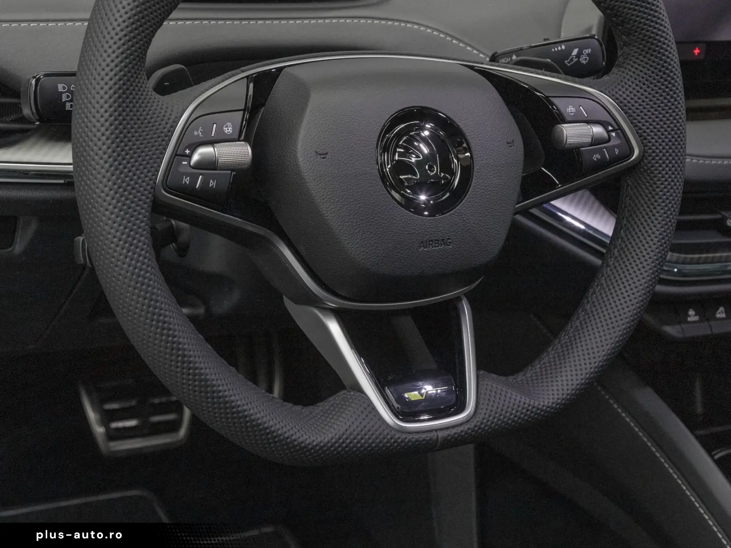 SKODA Enyaq Coupe iV RS 4x4 Suite AHK LM21 WÄRMEPUMPE