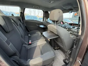 Renault Grand Scenic 1.5 dCi 7 LOCURI