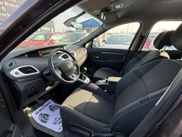 Renault Grand Scenic 1.5 dCi 7 LOCURI