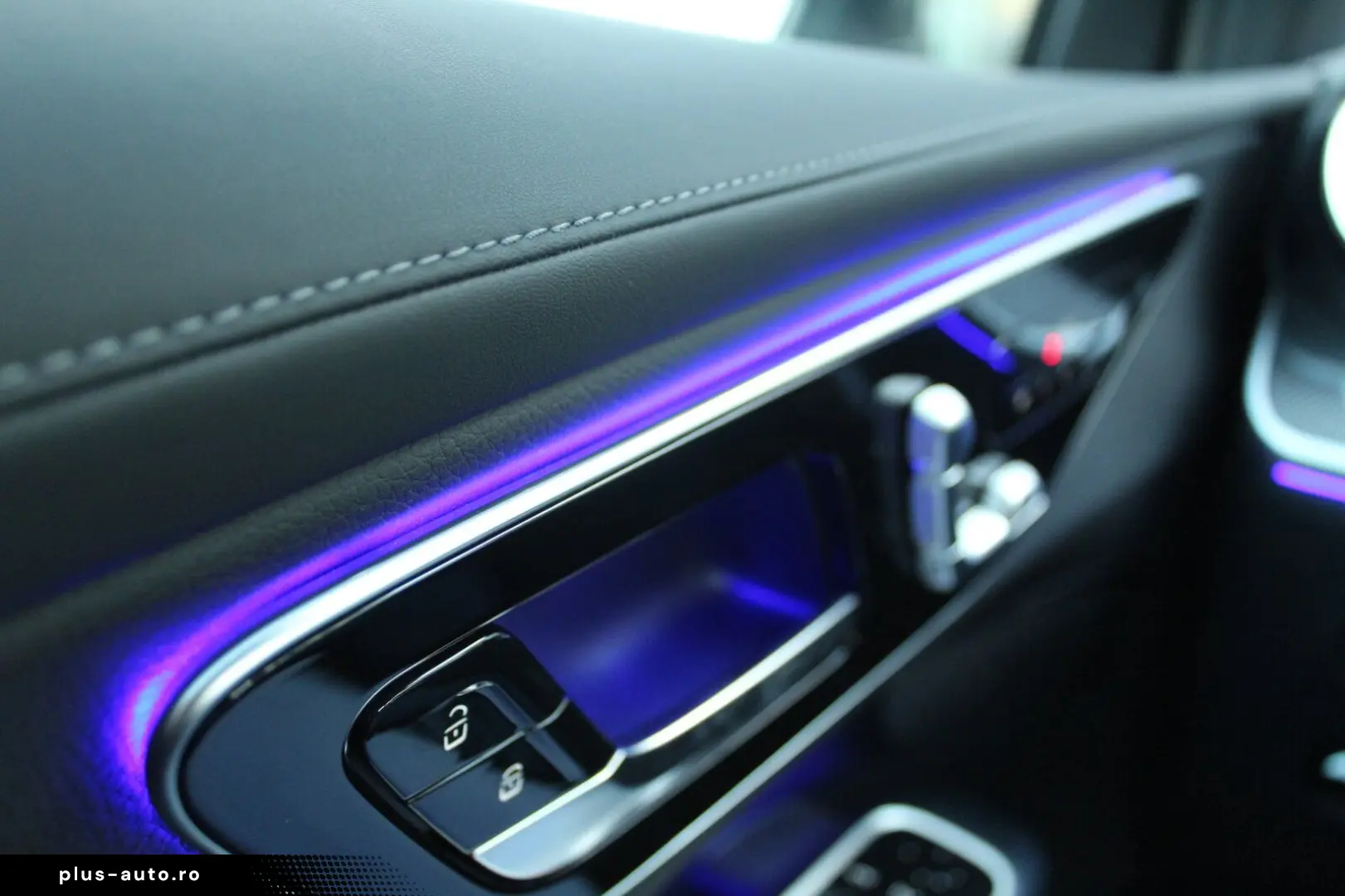 MERCEDES-BENZ GLC 300 4M Coupé AMG AHK PANO LED KAME&hellip;