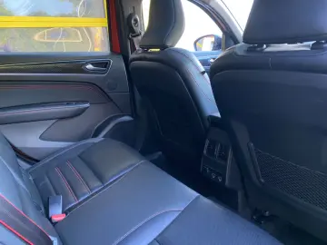 RENAULT Arkana R.S. Line 1. HAND AUTOMATIK SPORT LED KAM