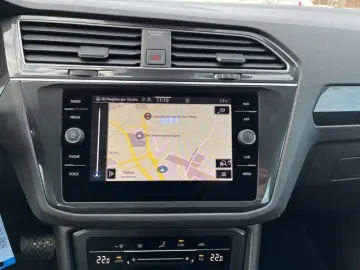 VW Tiguan  Life 2.0 TDI DSG AHK LED NAVI KLIMA