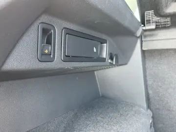 VW Tiguan  Life 2.0 TDI DSG AHK LED NAVI KLIMA