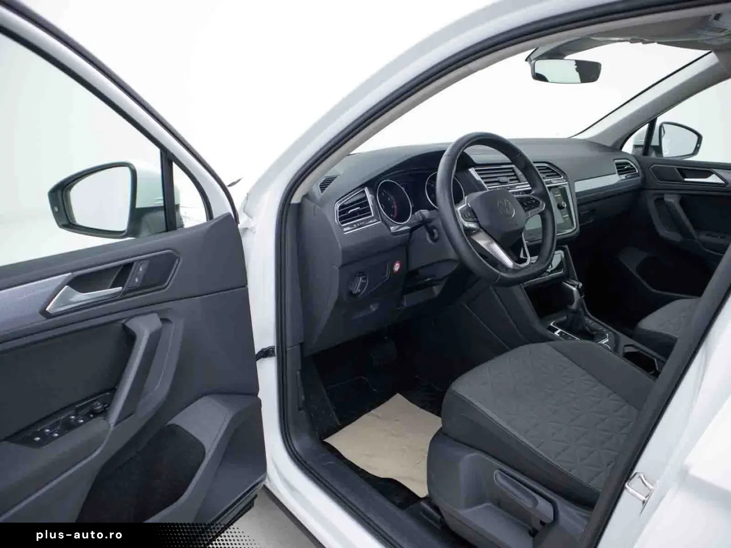 VW Tiguan 2.0 TSI Life 4Motion APP ACC NAV AHK MFL