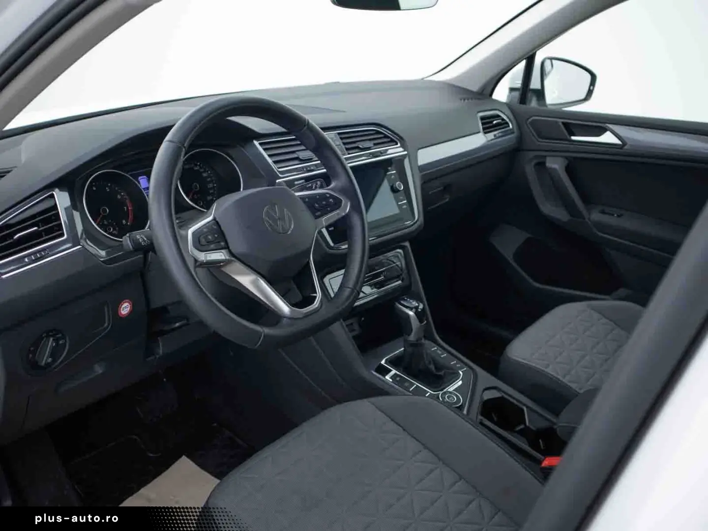 VW Tiguan 2.0 TSI Life 4Motion APP ACC NAV AHK MFL