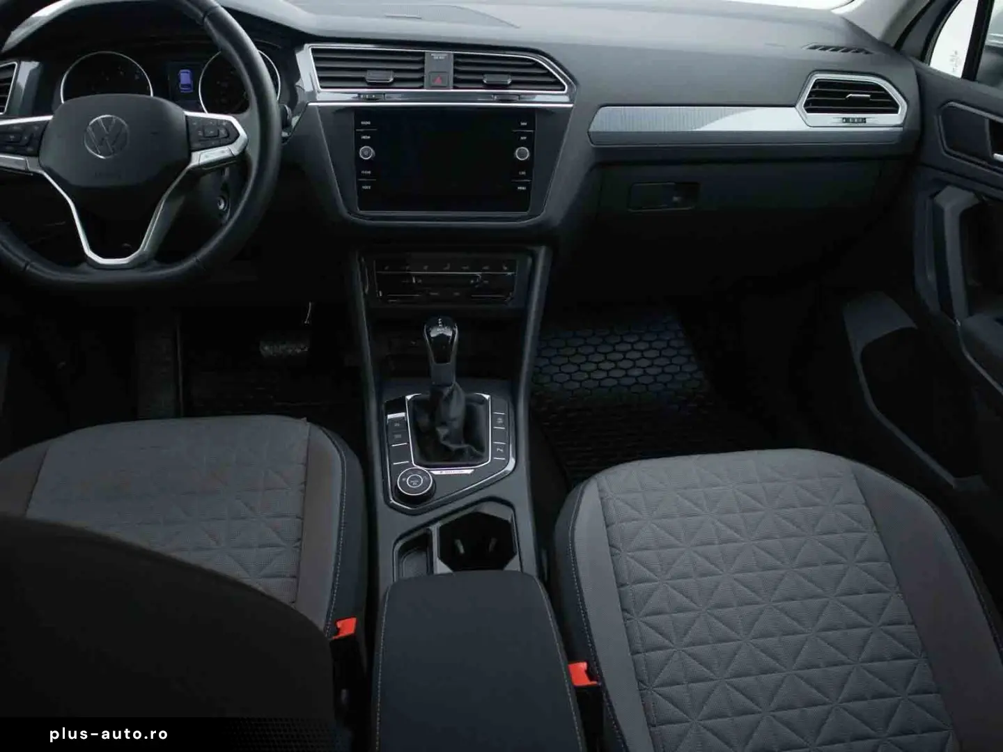 VW Tiguan 2.0 TSI Life 4Motion APP ACC NAV AHK MFL