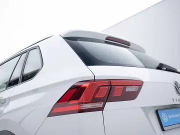 VW Tiguan 2.0 TSI Life 4Motion APP ACC NAV AHK MFL