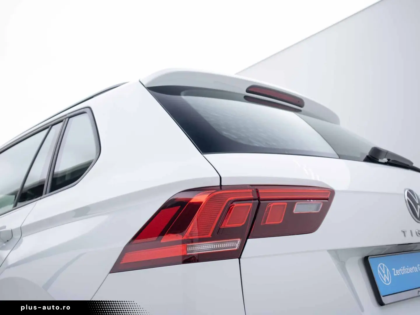 VW Tiguan 2.0 TSI Life 4Motion APP ACC NAV AHK MFL