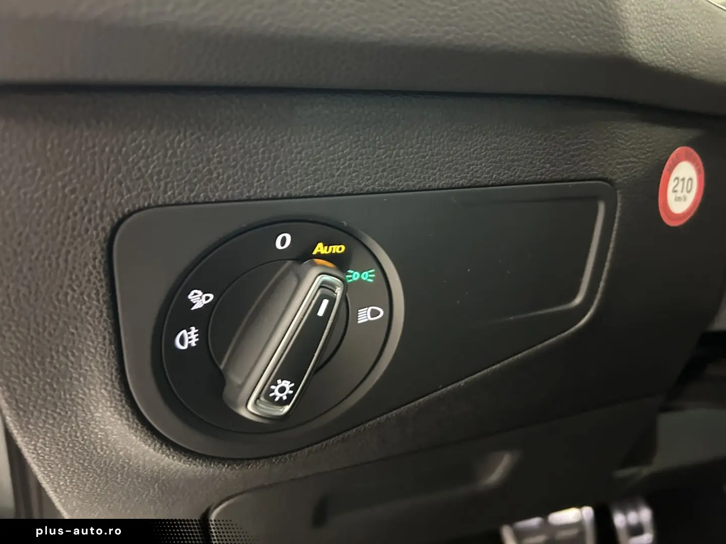 VW Tiguan 1.5 TSI R-Line  DSG MATRIX NAVI ACC KLIMA