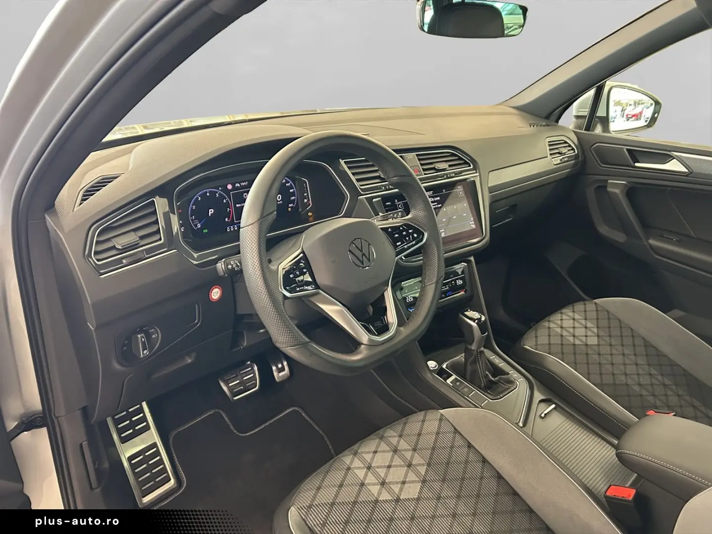 VW Tiguan 1.5 TSI R-Line  DSG MATRIX NAVI ACC KLIMA