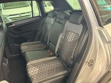 VW Tiguan 1.5 TSI R-Line  DSG MATRIX NAVI ACC KLIMA