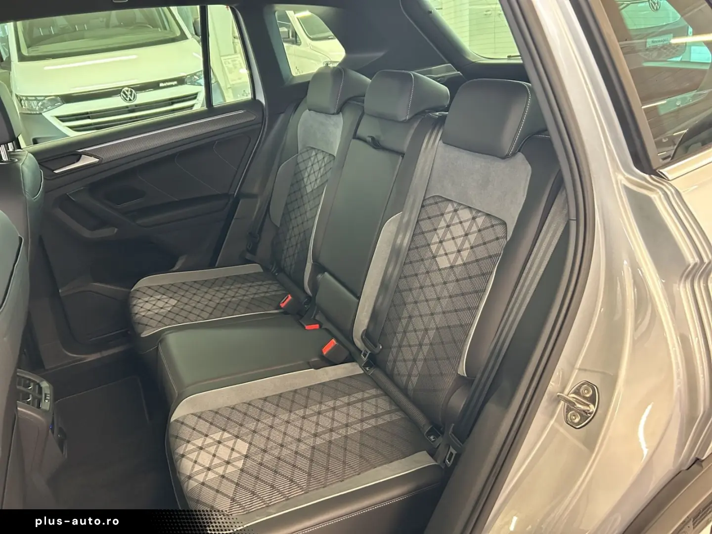 VW Tiguan 1.5 TSI R-Line  DSG MATRIX NAVI ACC KLIMA