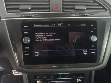 VW Tiguan 2.0 TDI R-Line  DSG AHK MATRIX NAVI ACC