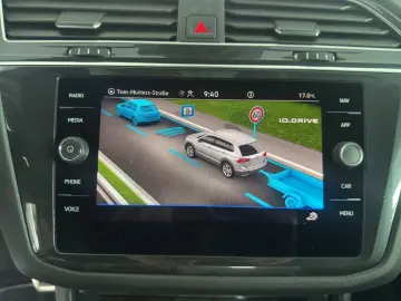 VW Tiguan 2.0 TDI R-Line  DSG AHK MATRIX NAVI ACC