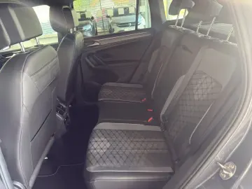 VW Tiguan 2.0 TDI R-Line  DSG AHK MATRIX NAVI ACC