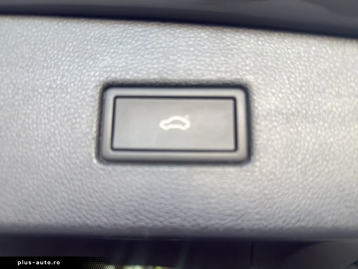 VW Tiguan 2.0 TDI R-Line  DSG AHK MATRIX NAVI ACC