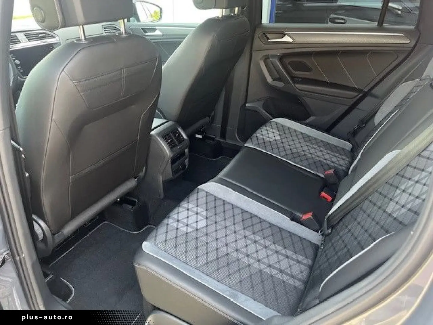 VW Tiguan 2.0 TDI DSG R-Line Black Style Navi ACC