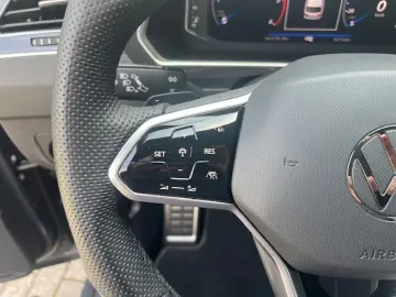 VW Tiguan 2.0 TDI DSG R-Line Black Style Navi ACC