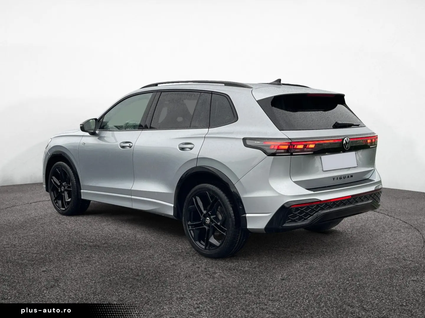 VW Tiguan 2.0 DSG TDI R-LINE 20  AHK NAVI BLACKSTYL