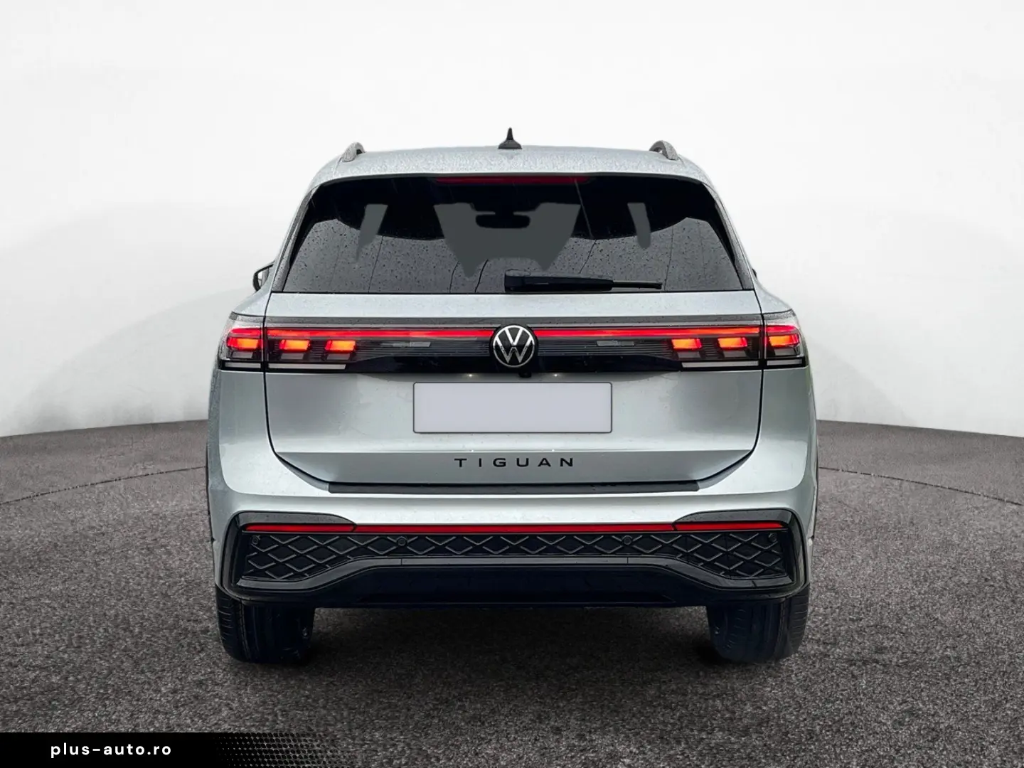 VW Tiguan 2.0 DSG TDI R-LINE 20  AHK NAVI BLACKSTYL