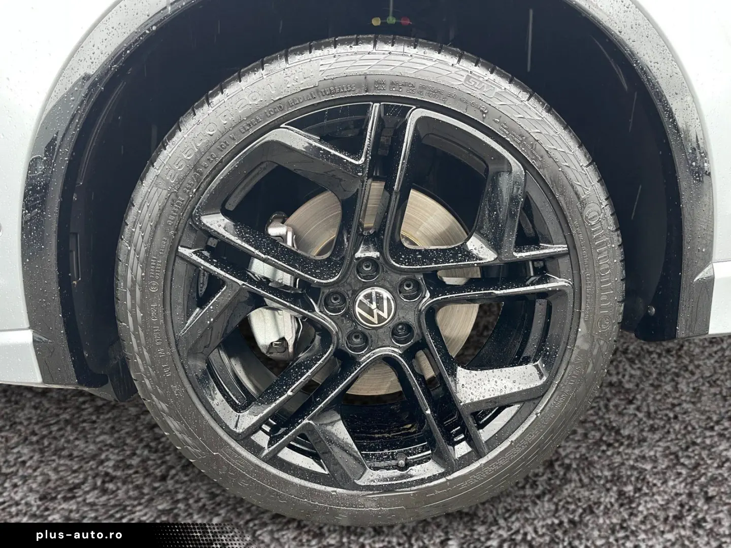 VW Tiguan 2.0 DSG TDI R-LINE 20  AHK NAVI BLACKSTYL