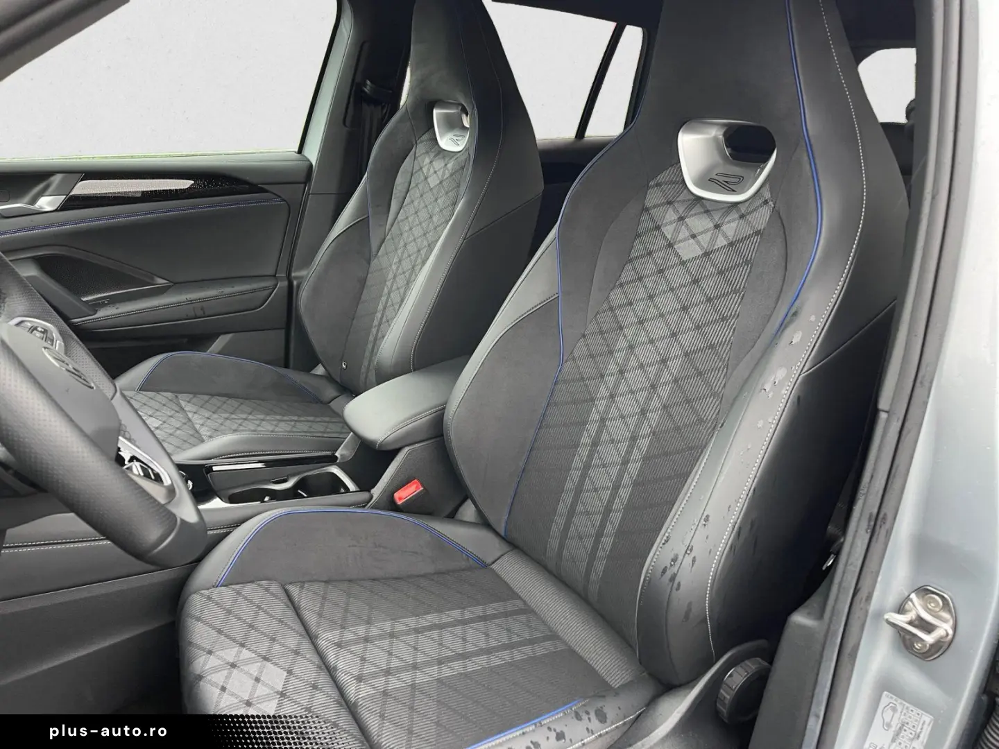 VW Tiguan 2.0 DSG TDI R-LINE 20  AHK NAVI BLACKSTYL