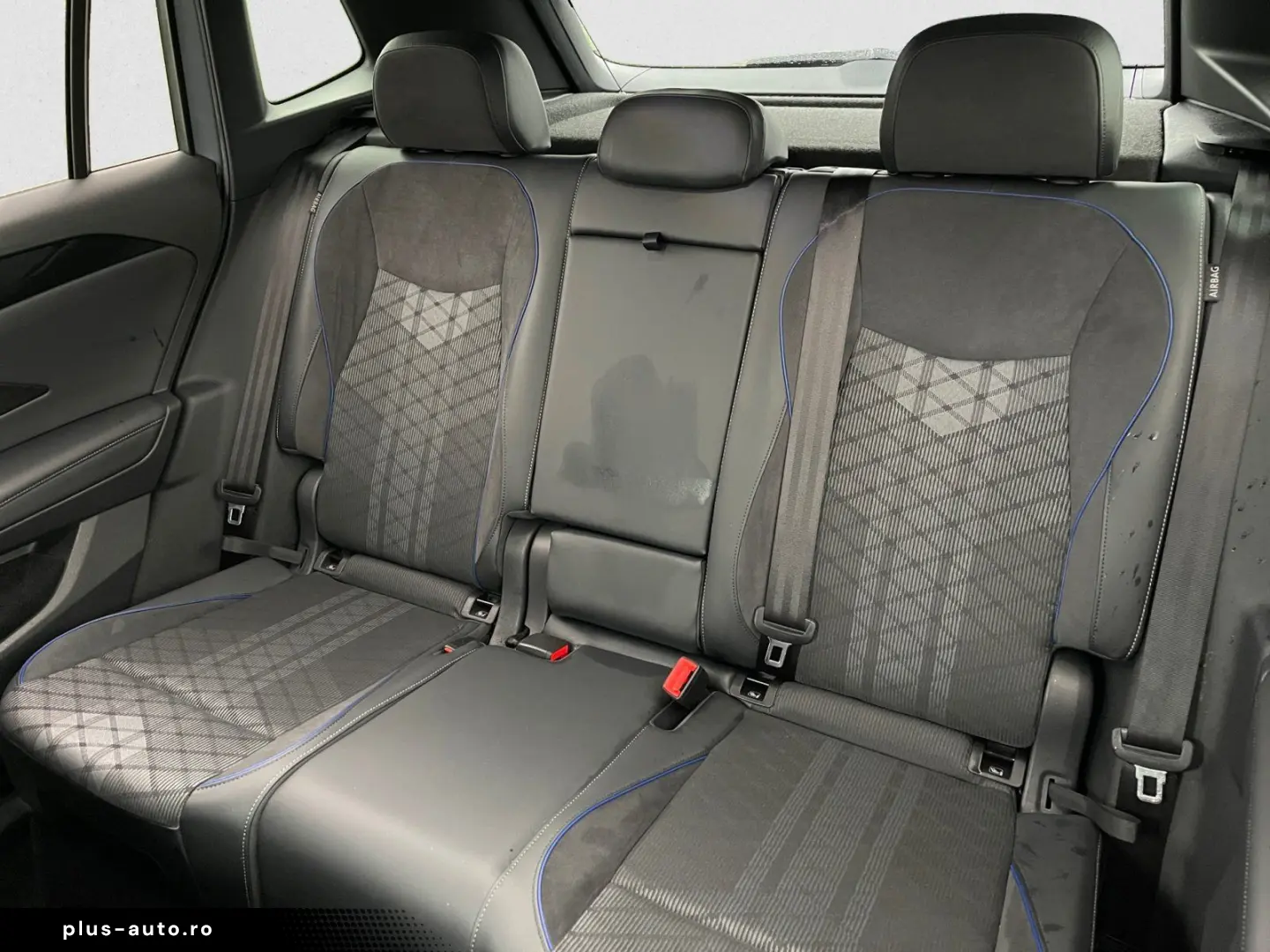 VW Tiguan 2.0 DSG TDI R-LINE 20  AHK NAVI BLACKSTYL