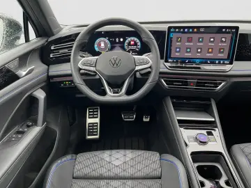 VW Tiguan 2.0 DSG TDI R-LINE 20  AHK NAVI BLACKSTYL