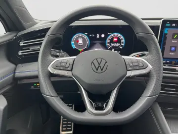 VW Tiguan 2.0 DSG TDI R-LINE 20  AHK NAVI BLACKSTYL