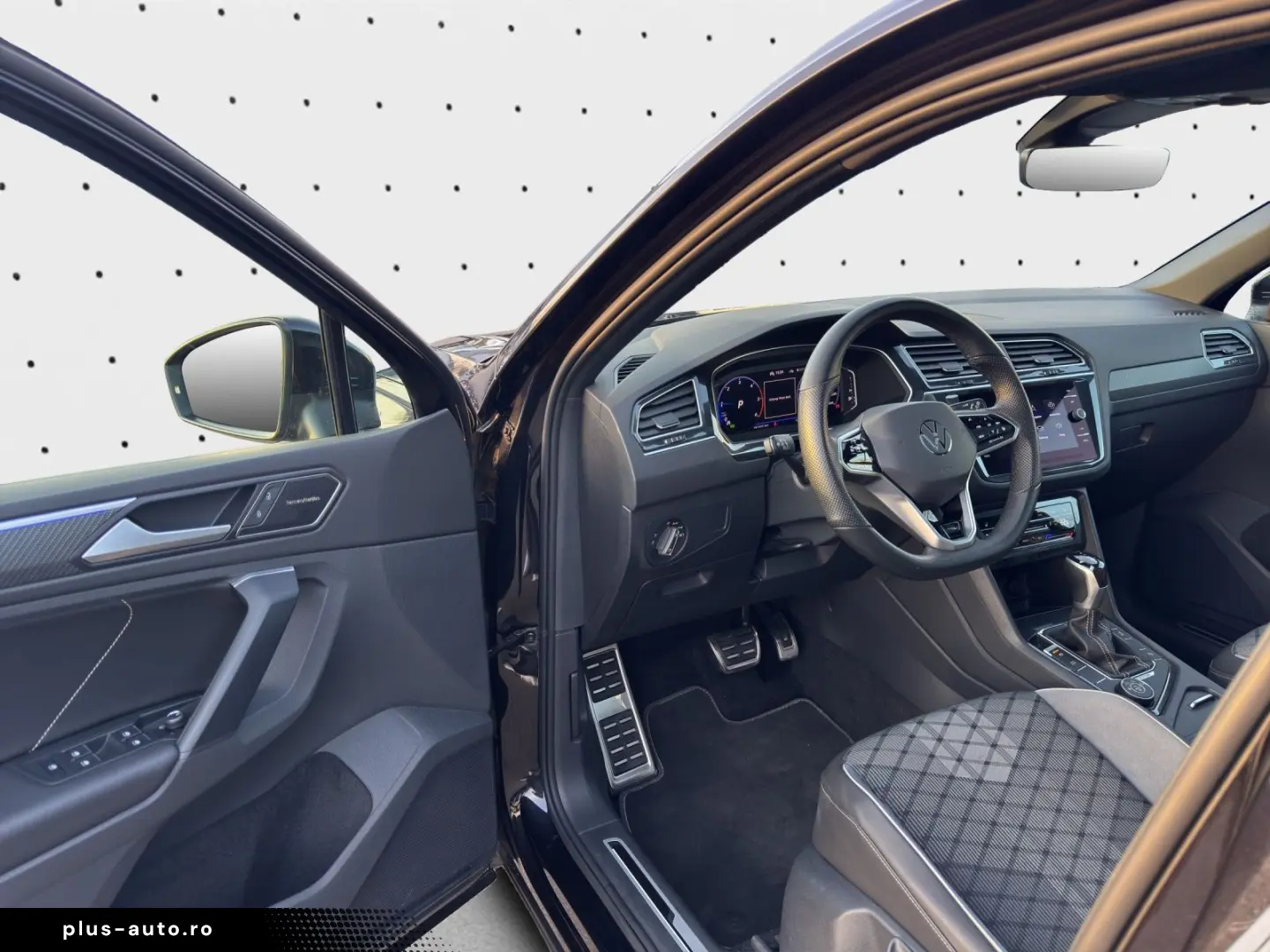 VW Tiguan 2.0 TDI R-Line Black Style 4Motion Navi P