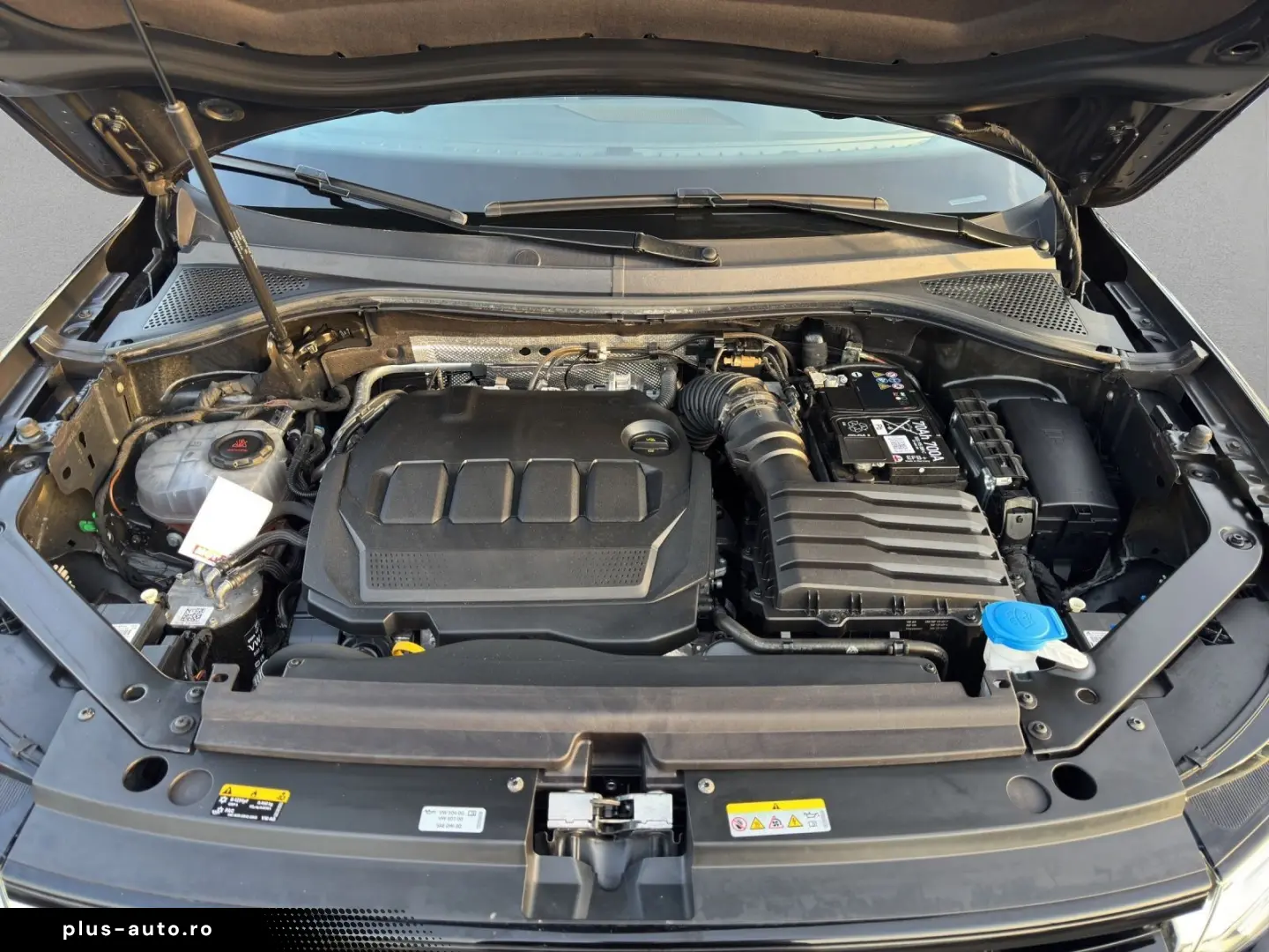 VW Tiguan 2.0 TDI R-Line Black Style 4Motion Navi P