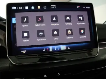 VW Golf VIII 1.5 eTSI DSG Edition 50 Pano Keyless