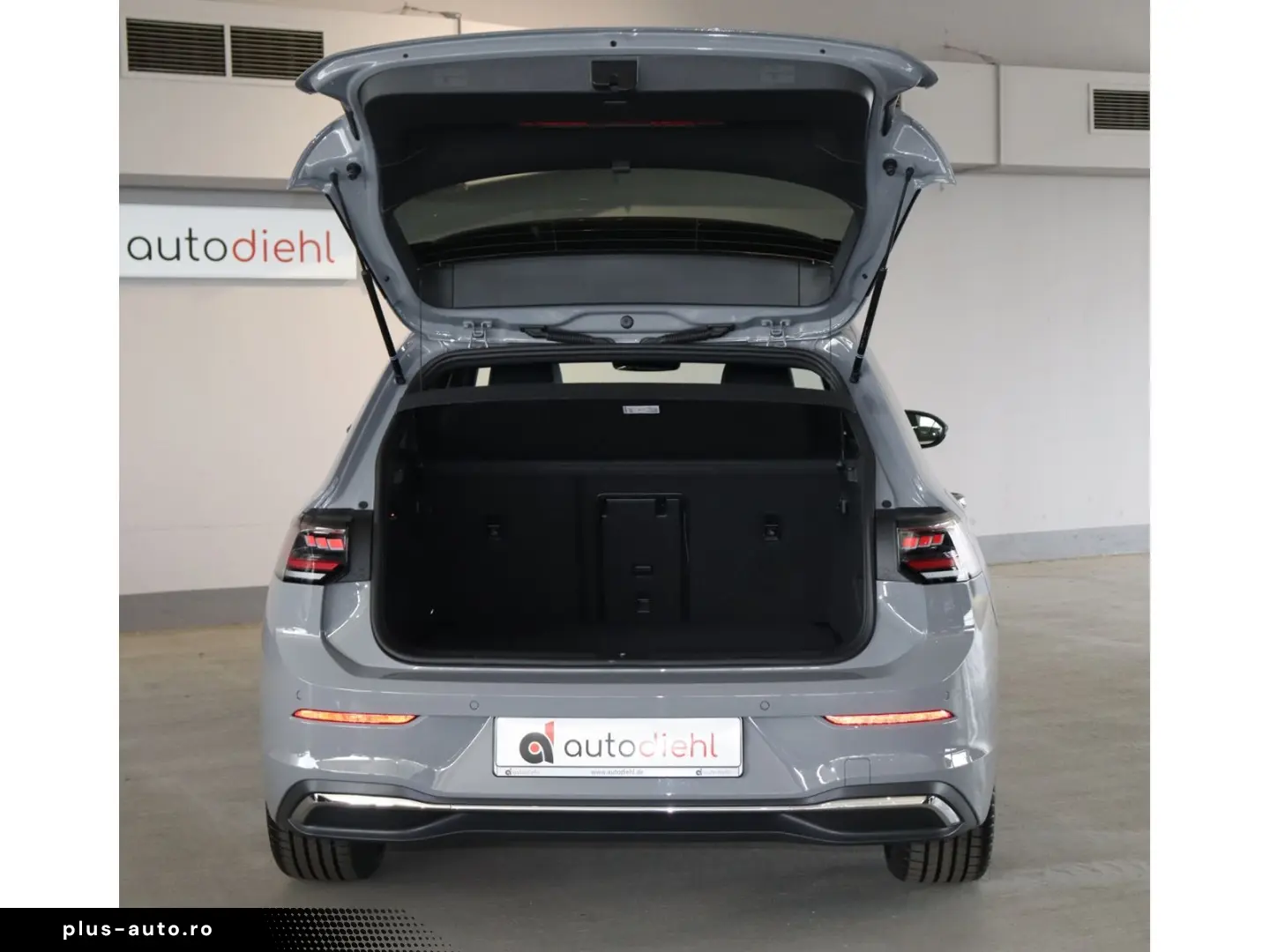 VW Golf VIII 1.5 eTSI DSG Edition 50 Pano Keyless